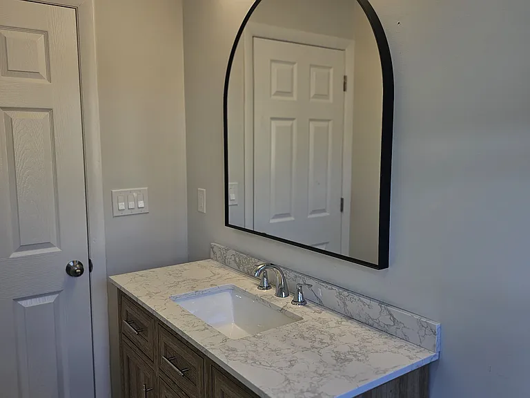 8 Sussex Ln — Photo 15
