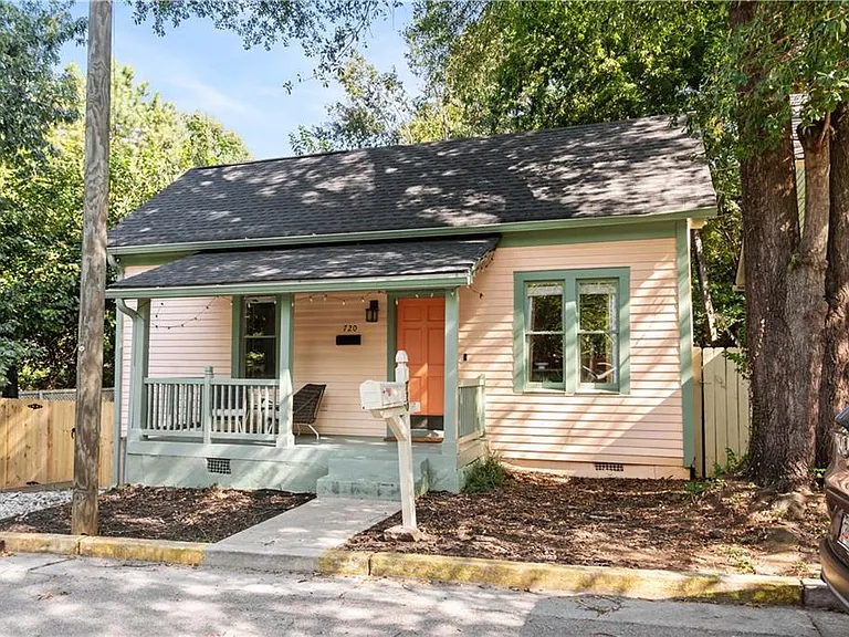 720 Mollie St SE — Photo 15