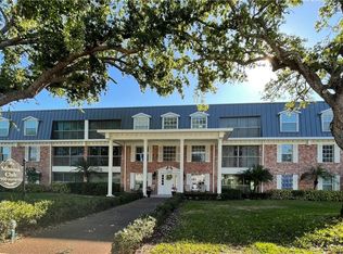 1900 Alamanda DR #204, NAPLES, FL 34102