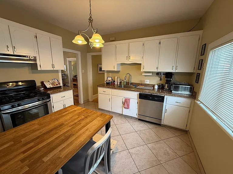 65 Rogers Ave #2 — Photo 8