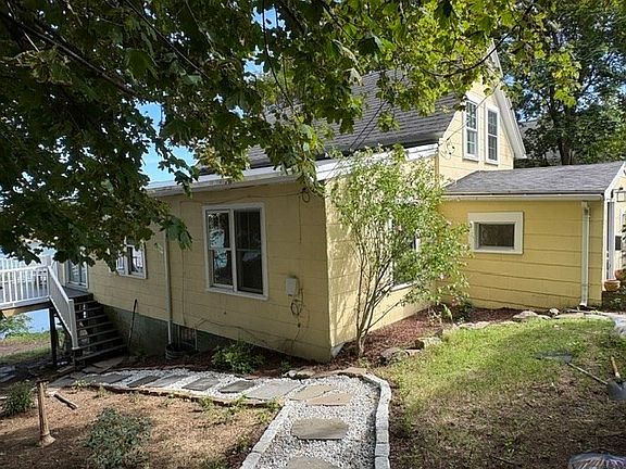 3rd image of 11 Richards Rd