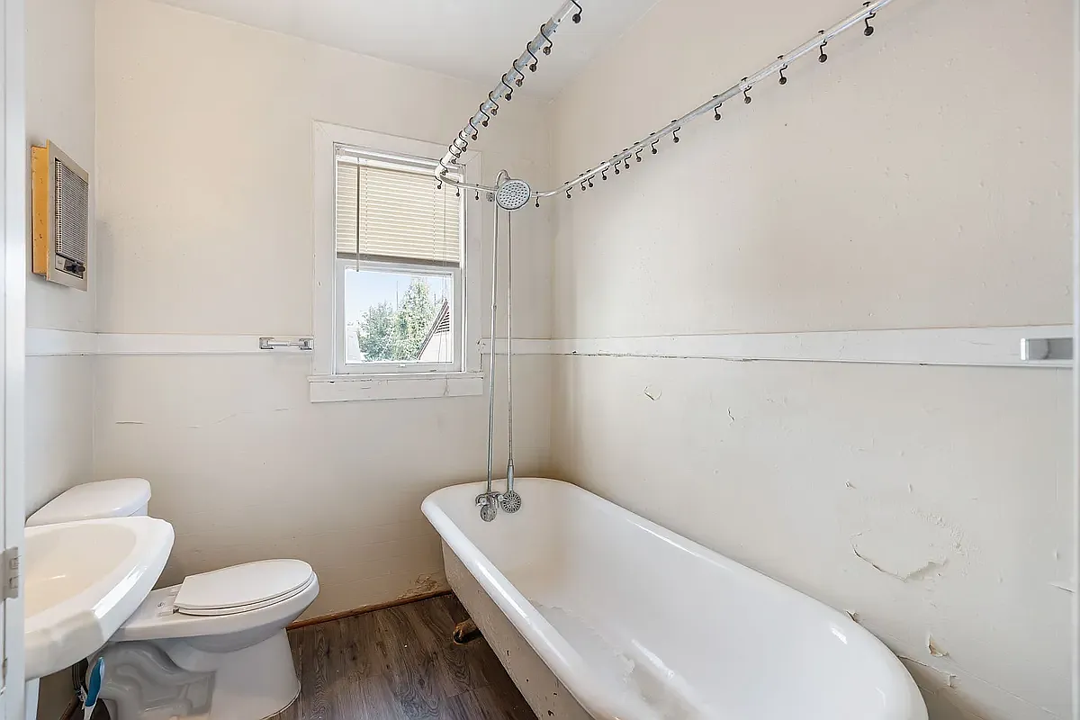 1 bed, 1000 sqft, $1,250 — Photo 3