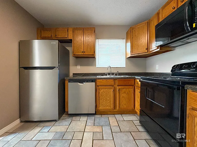 5652 Dee St #A — Photo 10