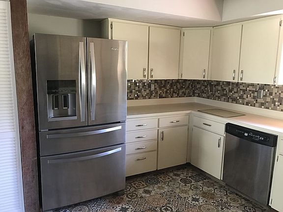 4th image of 3357 Grove Pl