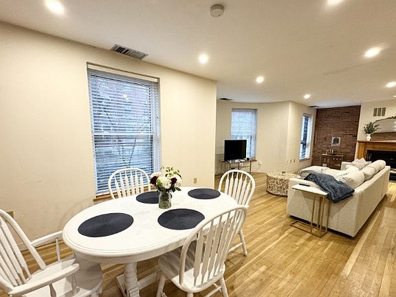 2nd image of 96 Gainsborough St #103WW