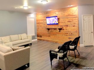 713 Hollow Rdg, Schertz, TX 78108