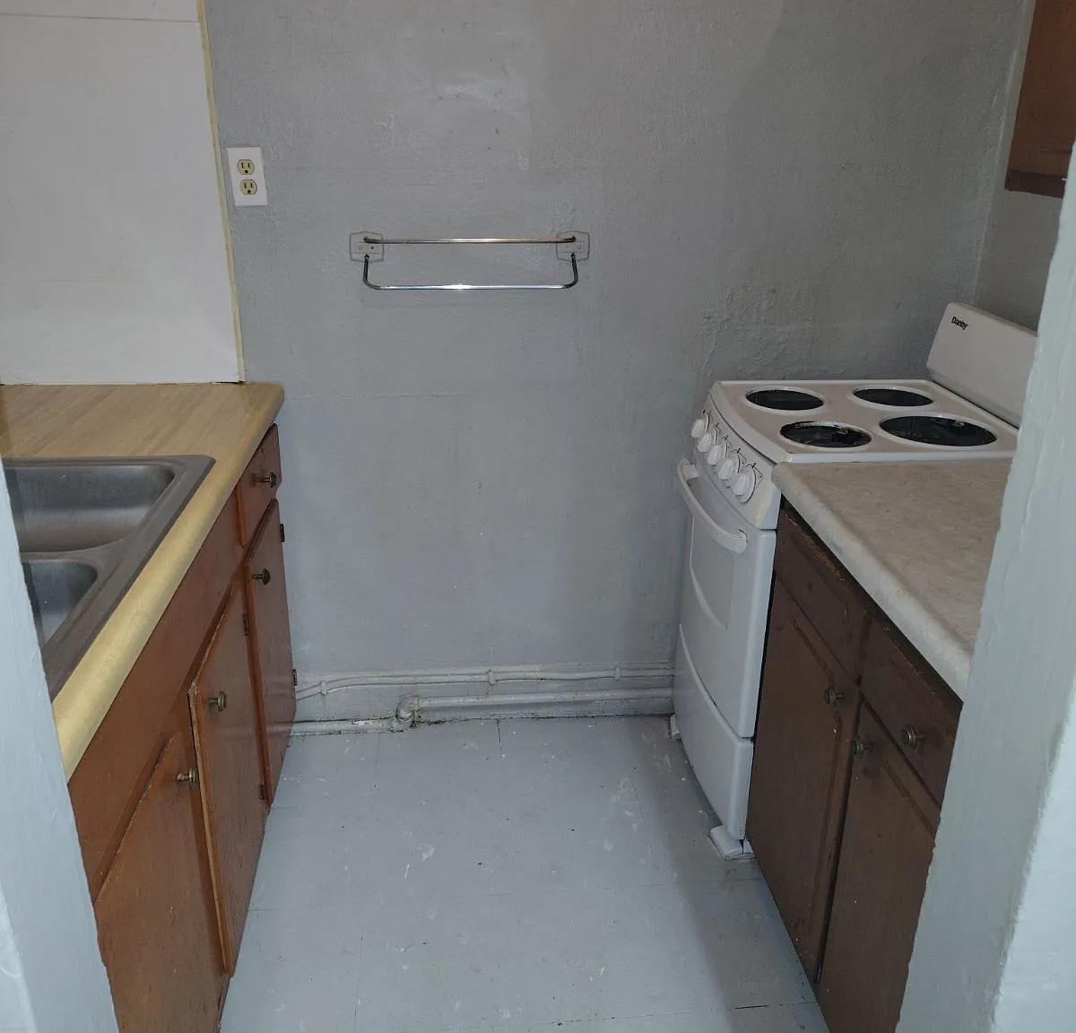 2 bed, 580 sqft, $700 — Photo 1