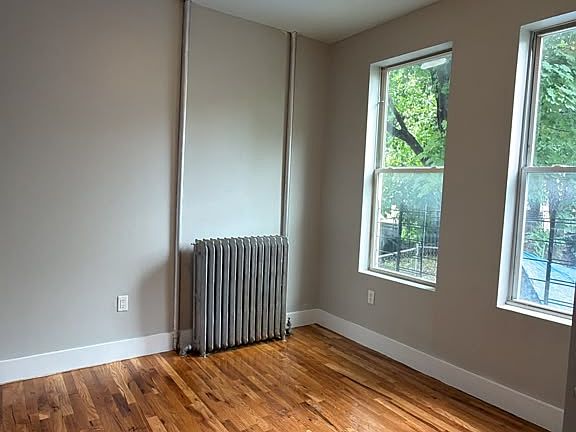 5th image of 1623 Yates Ave #3C