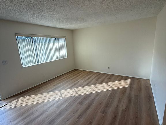 5th image of 851 Bonita Ave