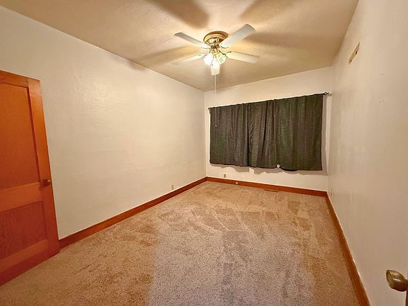 5th image of 817 Gypsum Ave