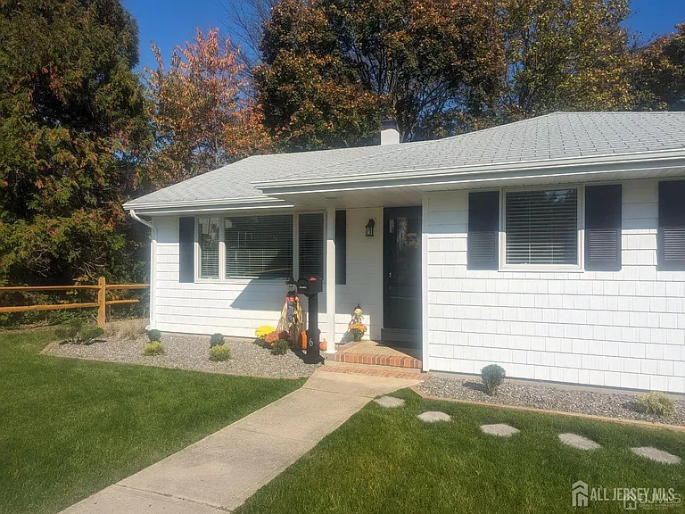6 Hillside Ave — Photo 19