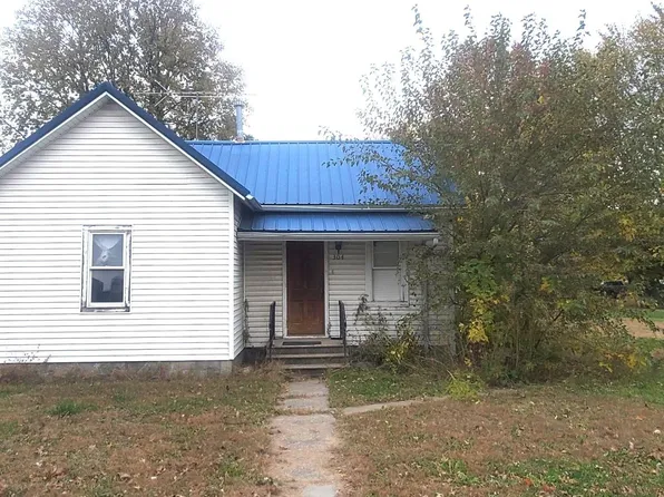 304 S Front St, Humeston, IA 50123