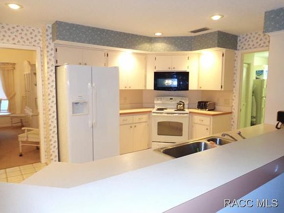 4th image of 4 Spruce Pine Ct N