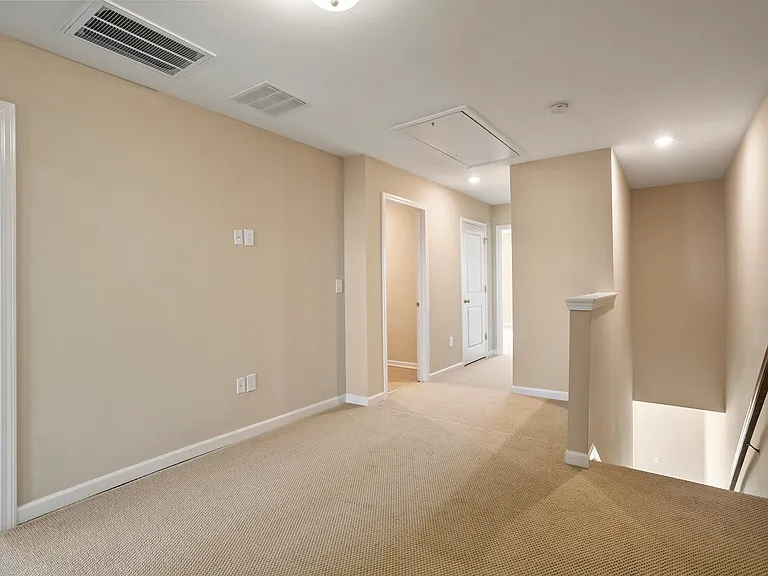 210 Adobe Pl — Photo 29
