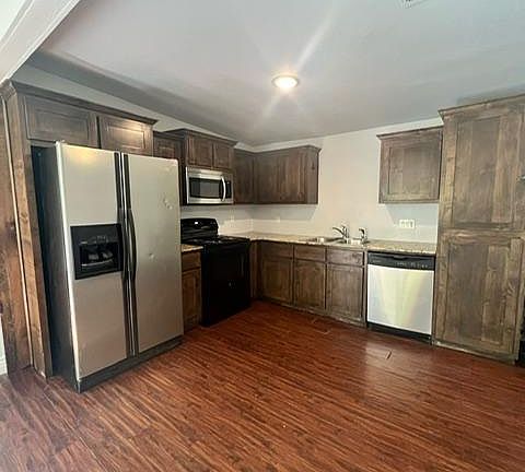 4th image of 1395 E Farmers Dr