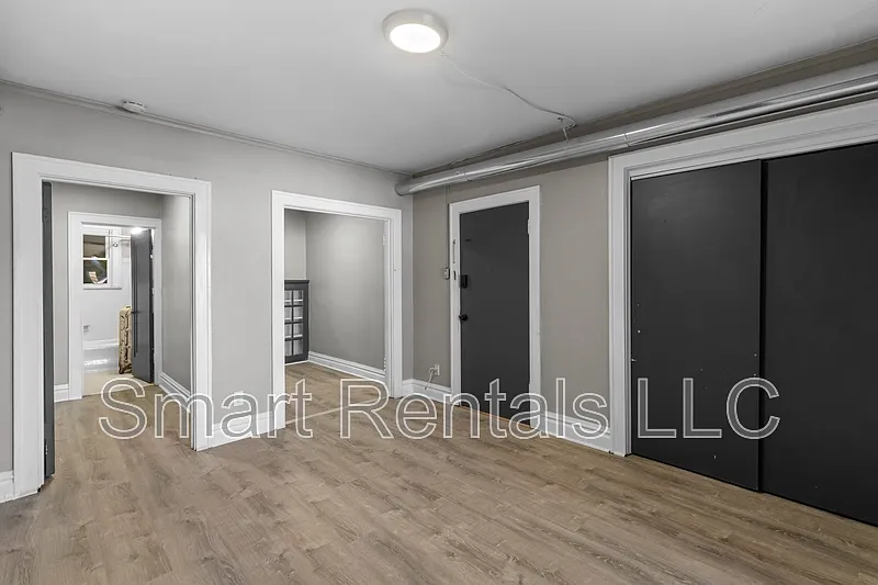 1 bed, 1.0 bath, 600 sqft, $699 — Photo 2