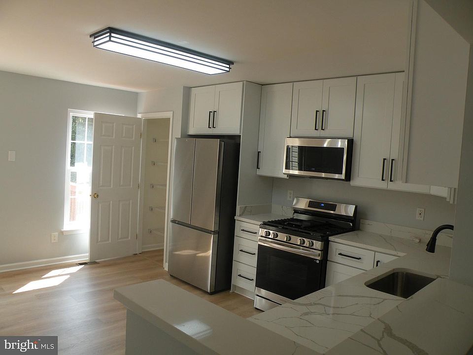 1st image of 9043 Coriander Cir