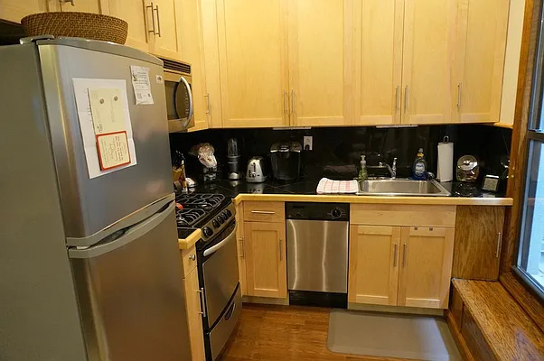 Rented by Compass | media 10