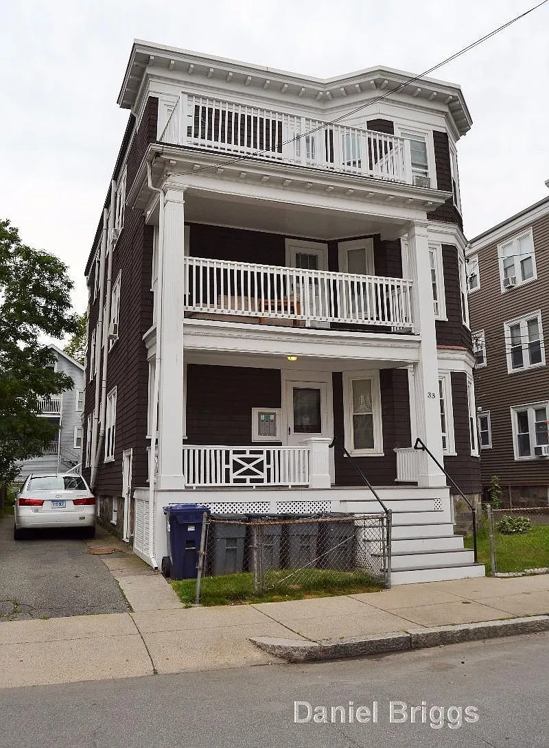 3 bed, 1100 sqft, $3,000 — Photo 2