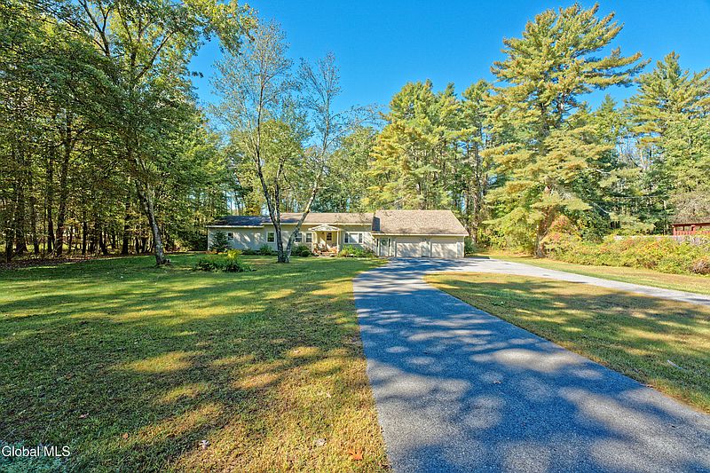 3rd image of 156 Edie Road