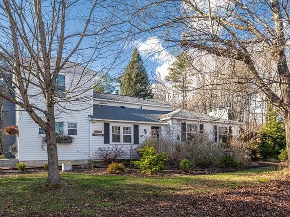 272 Harvard Rd, Bolton, MA 01740