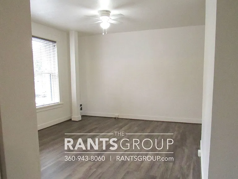 Thompson Apartments — Photo 50