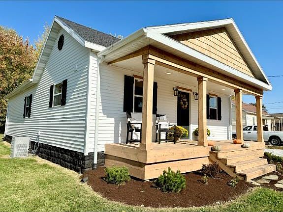 2nd image of 709 E Macoupin St
