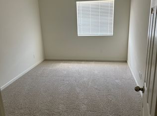 2334 N Zinfandel Dr, Fresno, CA 93727