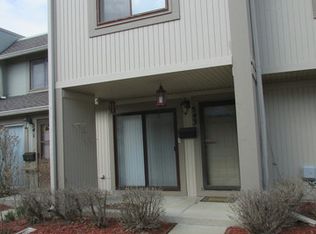 543 Quail Creek Dr, Grayslake, IL 60030
