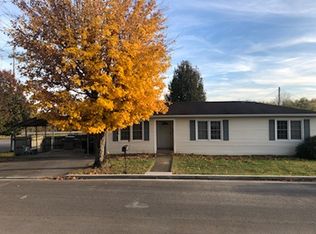 196 Stonebridge Dr, Fayetteville, TN 37334