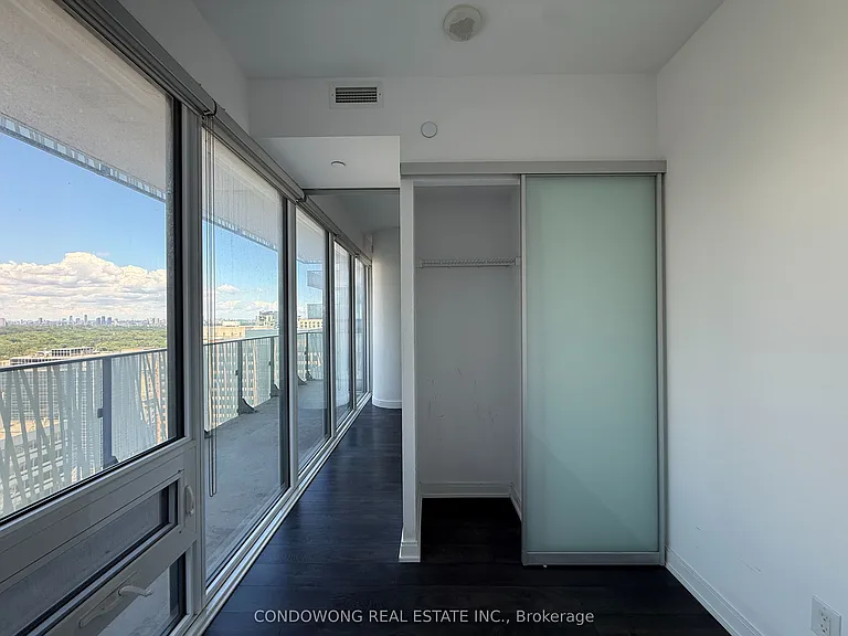 42 Charles St E #2609 — Photo 5