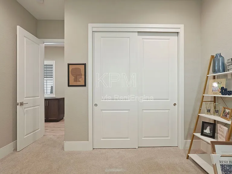 2933 Valencia St — Photo 38