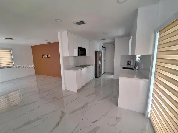 432 NW 15th St, Florida City, FL 33034