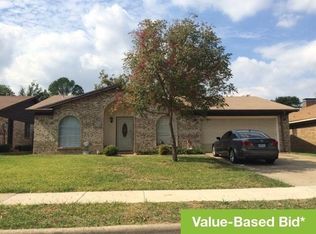 1909 Tracey Cir, Irving, TX 75060