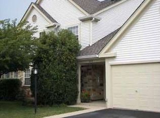 205 Dublin Ln UNIT Z2, Schaumburg, IL 60194