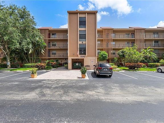 3rd image of 7210 Lake Circle Drive #306