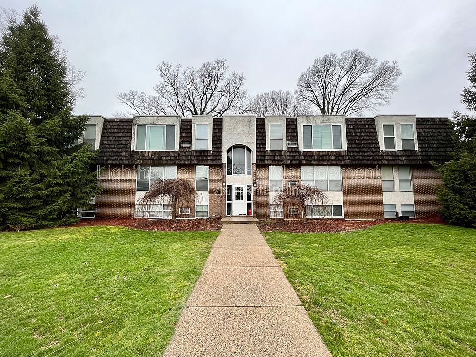 1st image of 1326 Leonard St NW APT 14