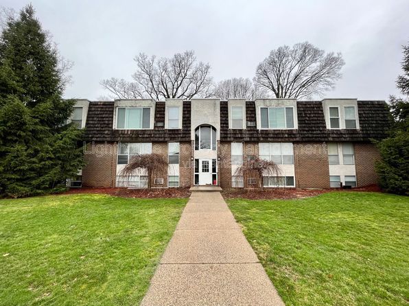 1326 Leonard St NW APT 14