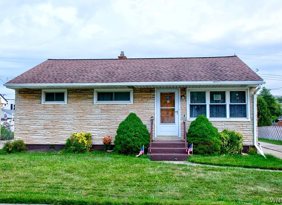1st image of 127 Medina St