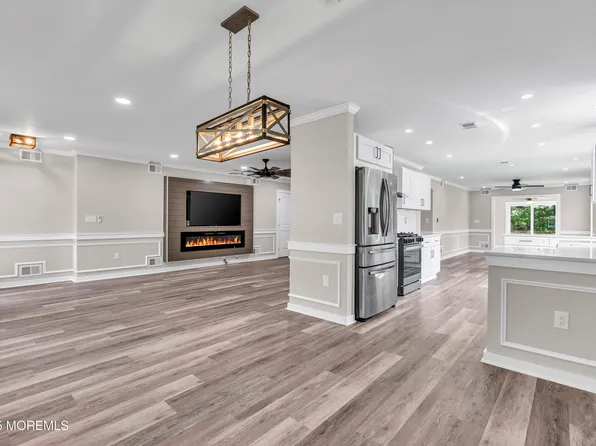 95 Chaucer Court, Lakewood, NJ 08701