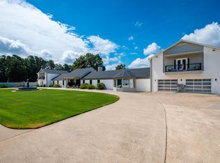 4 Robinwood Dr, Little Rock, AR 72227