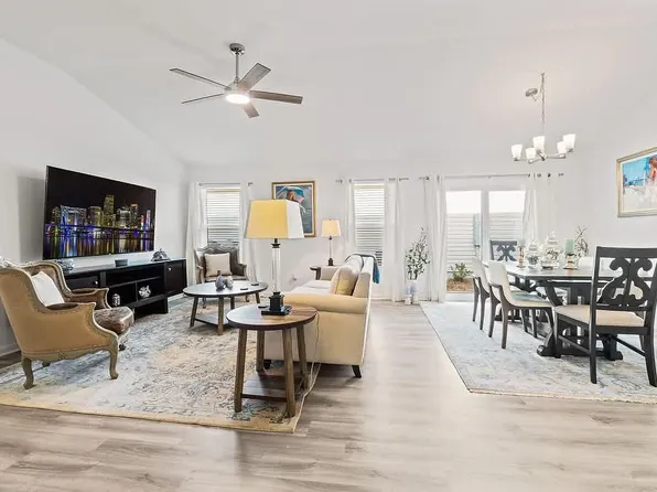 7168 Denver Ave, Okahumpka, FL 34762