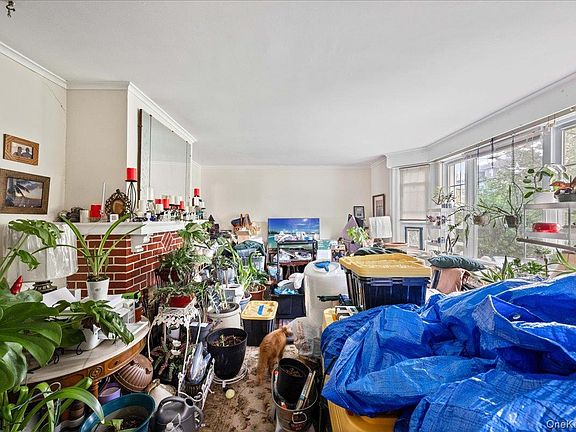 3rd image of 27 Faneuil Place