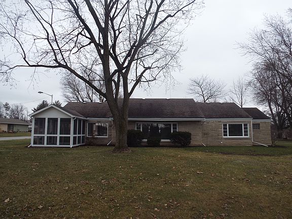 5th image of 708 W Park St