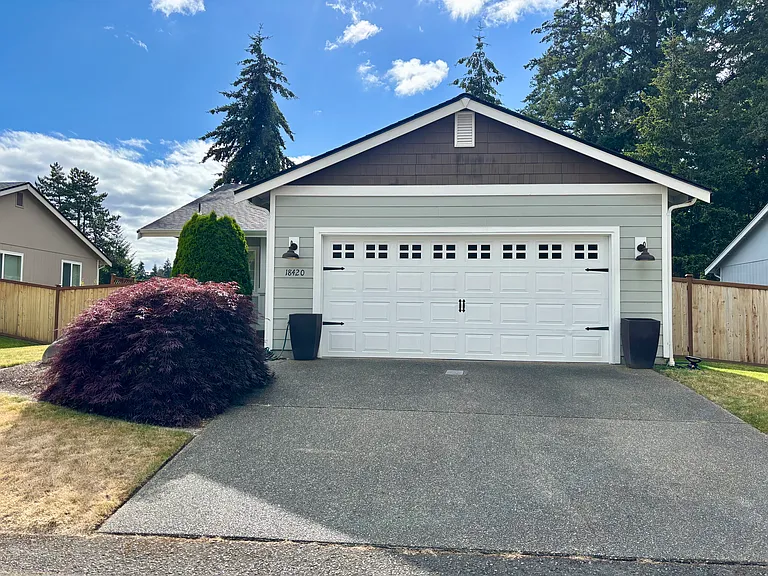 18420 39th Ave E — Photo 2
