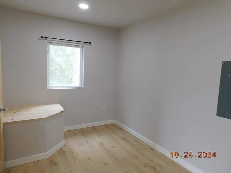 204 S Chestnut St #1 — Photo 7