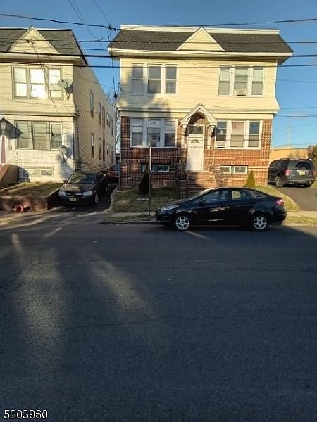 1st image of 12 Welland Ave