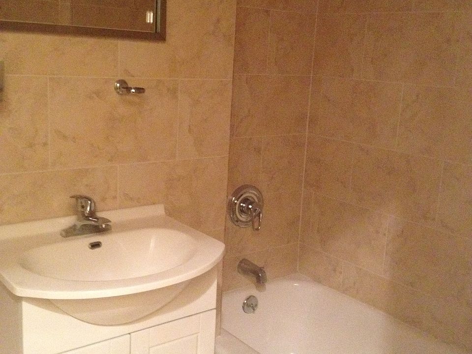 2nd image of 14210 Roosevelt Ave #509