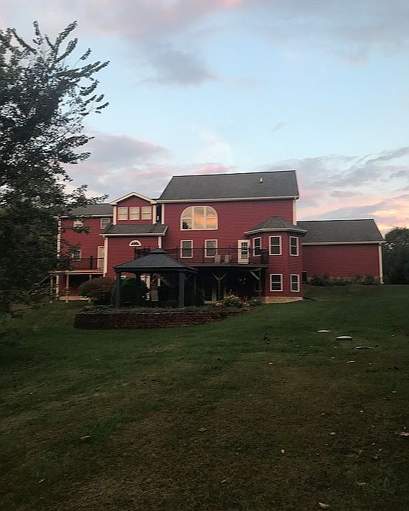 2nd image of 627 Walnut Creek Rd