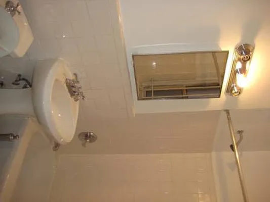 Rented by Veritas Property Management | media 13